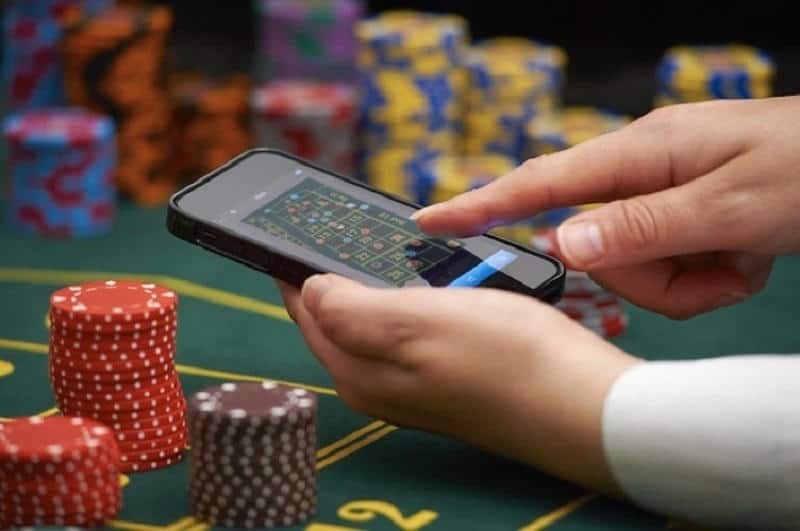Lợi Ích Khi Chơi Game Đánh Bài Rút Tiền ATM