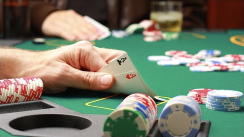Tìm hiểu chi tiết luật chơi Poker Texas Hold'em cho người mới